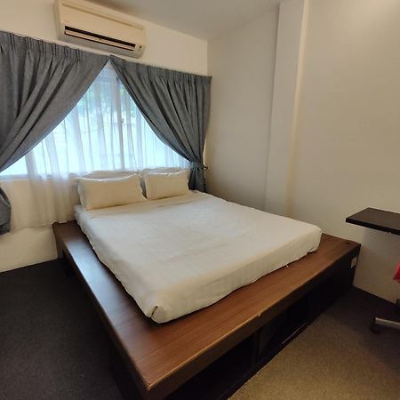 Ryokan Chic Hotel Петалинг-Джая Экстерьер фото