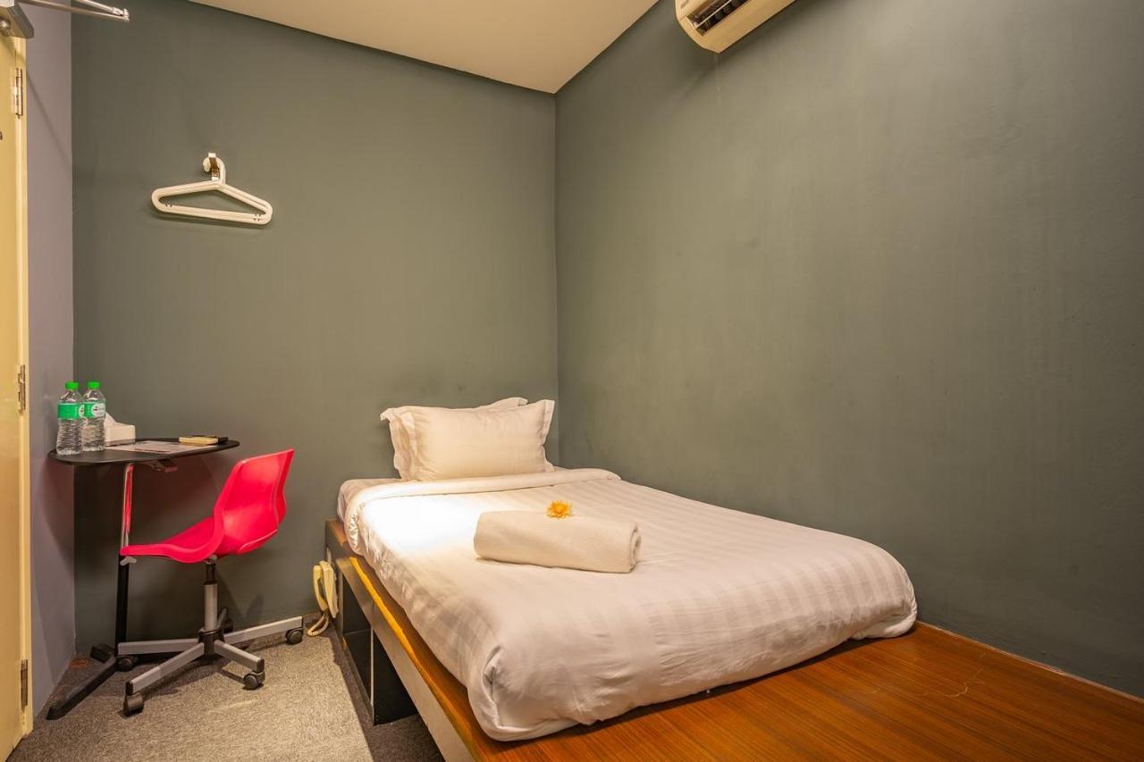 Ryokan Chic Hotel Петалинг-Джая Экстерьер фото