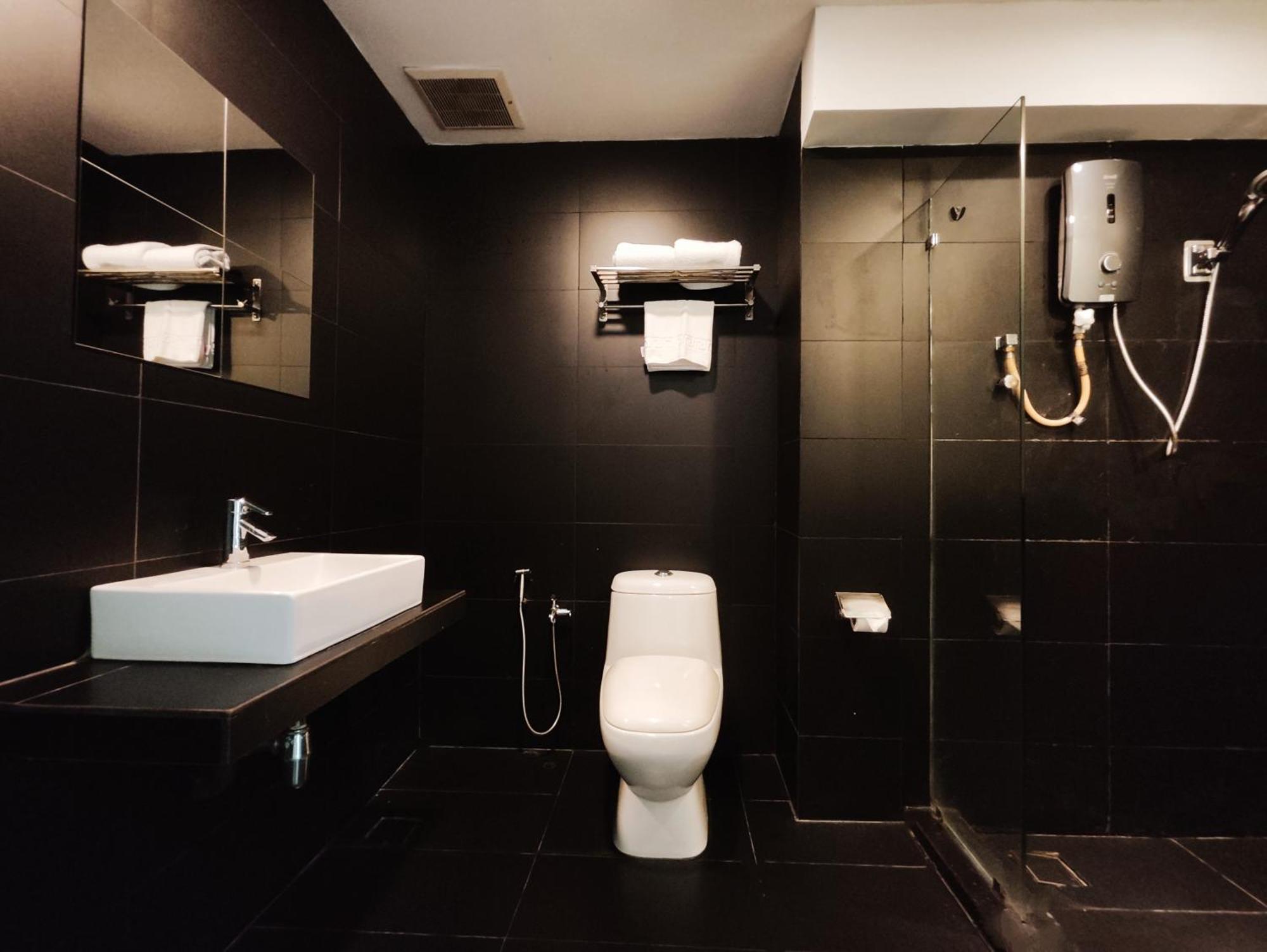Ryokan Chic Hotel Петалинг-Джая Экстерьер фото