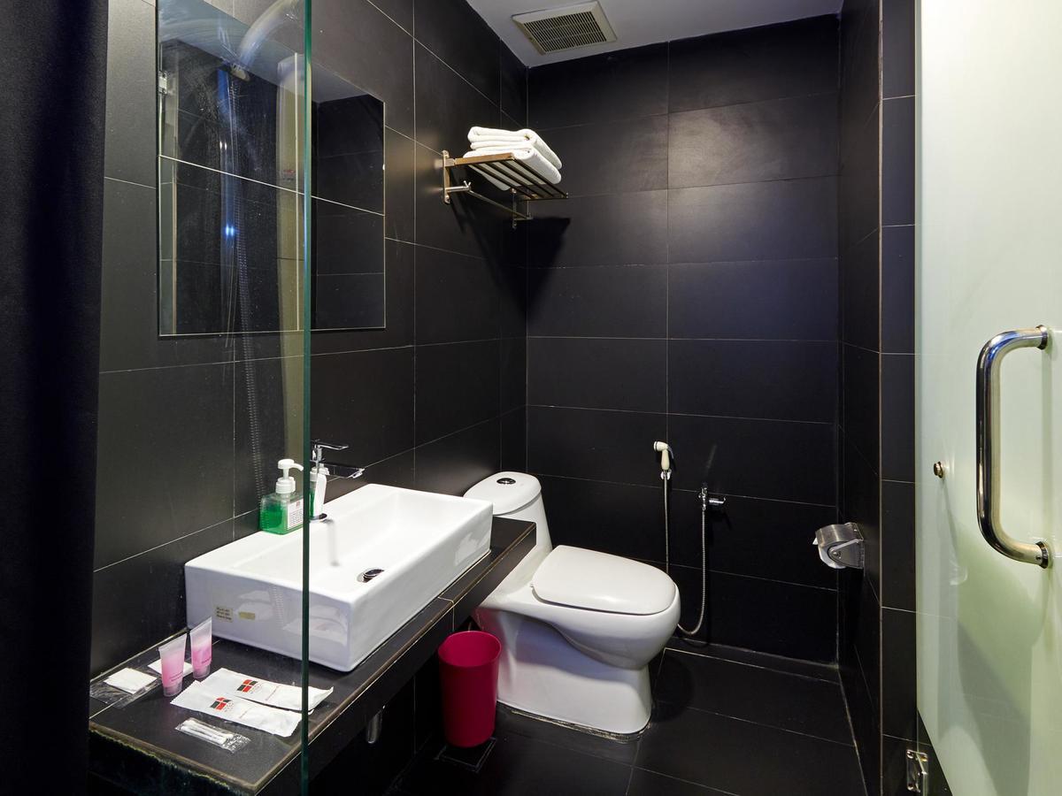 Ryokan Chic Hotel Петалинг-Джая Экстерьер фото