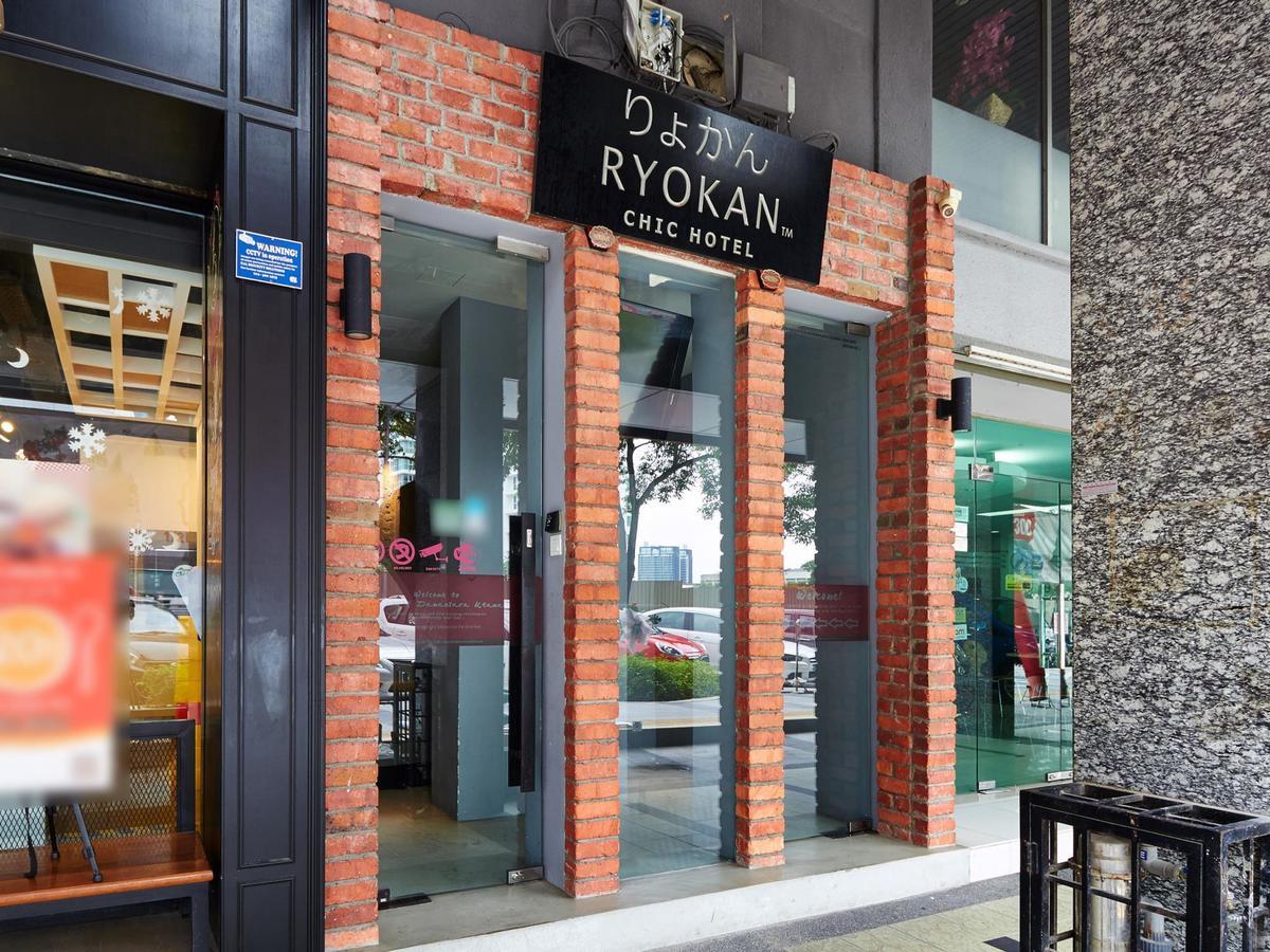 Ryokan Chic Hotel Петалинг-Джая Экстерьер фото