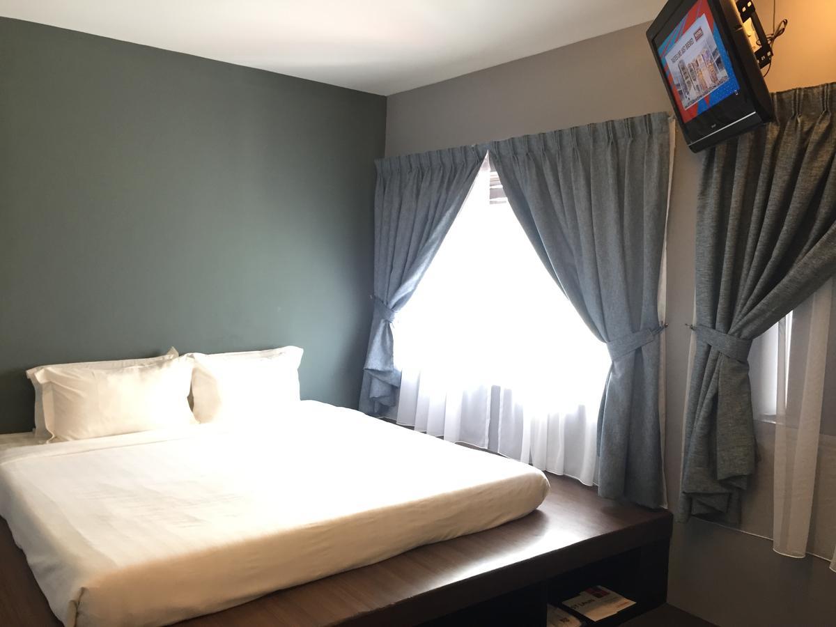 Ryokan Chic Hotel Петалинг-Джая Экстерьер фото